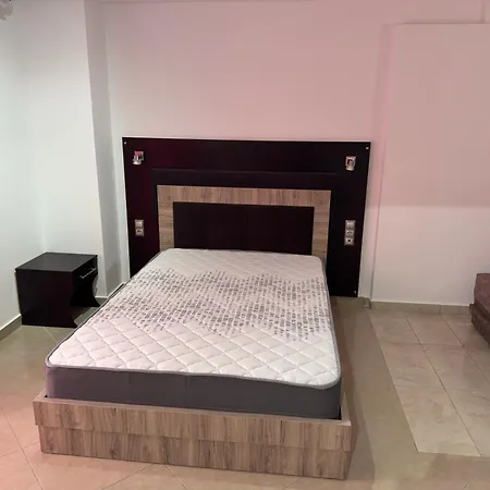Family Aparthotel Stavros (Thessaloniki)