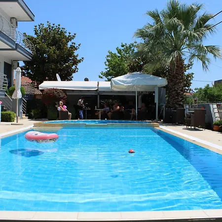 Family * Stavros (Thessaloniki)